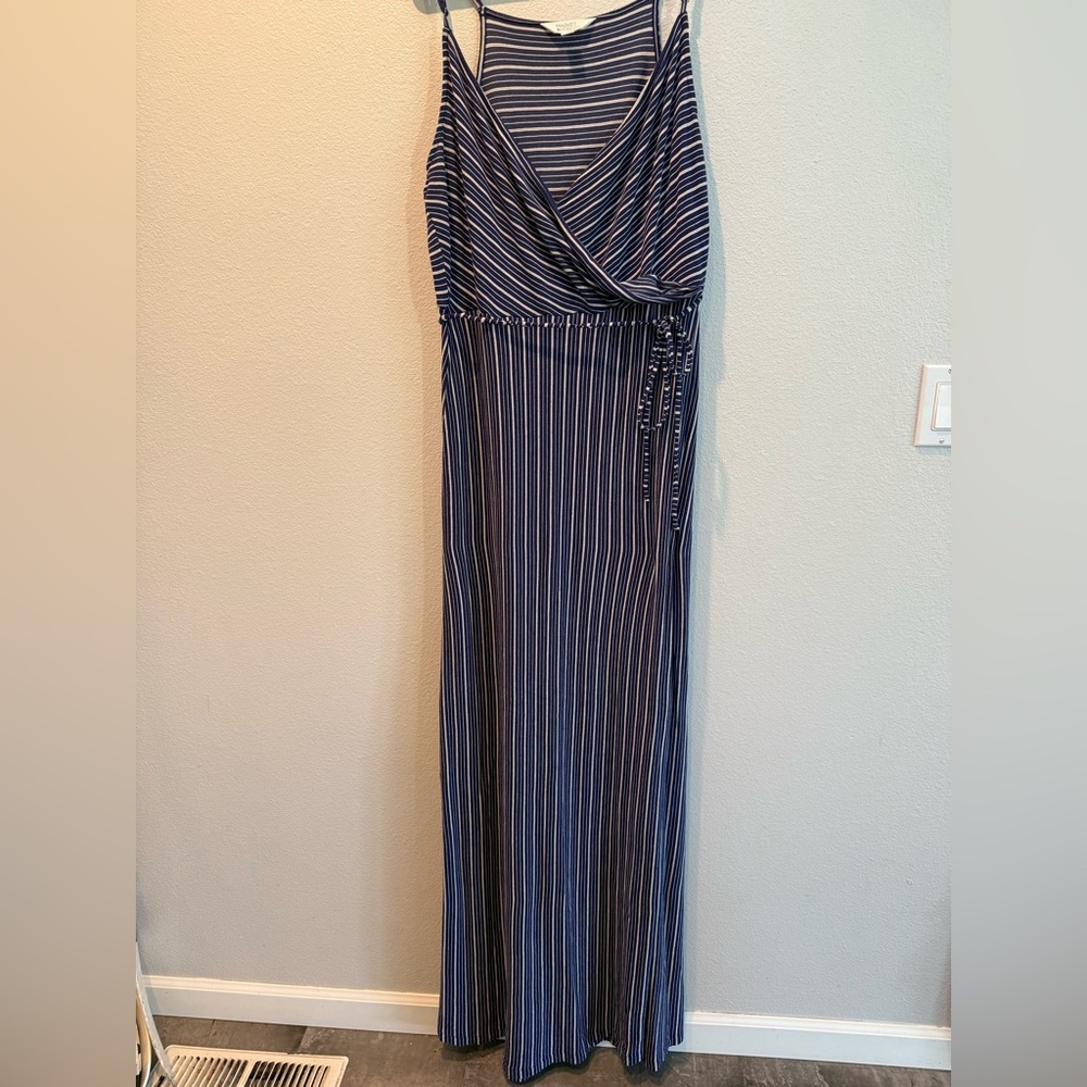 Market & Spruce Navy Striped Maxi Dress - Picture 5 of 8